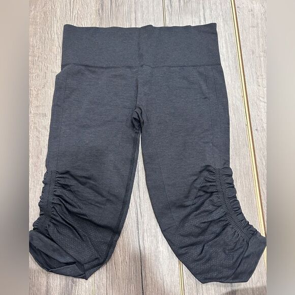 Lululemon Crop Legging 17” - Picture 1 of 3